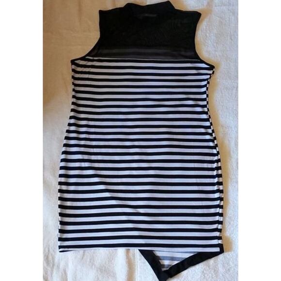 Curve Revolution Black & White Striped Asymmetrical Bodycon Dress 2X - Picture 7 of 7